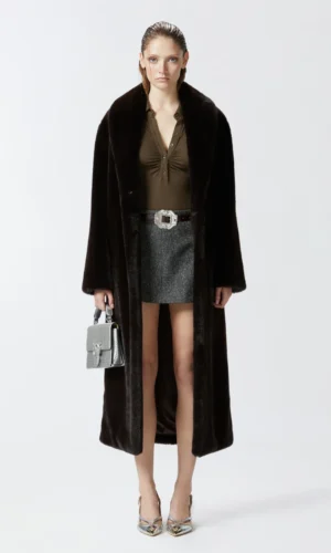 Pinko Lange Faux Fur Jas Met Riem 103824-A1ZM Bruin