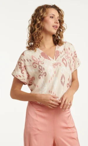 25045-V-Hals-Paneel-Top-Met-Een-Groot-Aztec-Print-In-Zand-En-Nude-Roze-Tinten-4