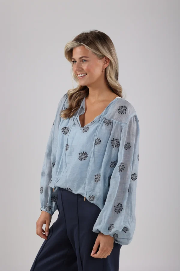 Nukus Blouse Kaoutar Embroidery NKS02036 Sky - Afbeelding 3