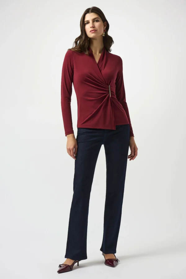 Joseph Ribkoff Moss Crepe Fitted Wrap Top 253020 Merlot - Afbeelding 2