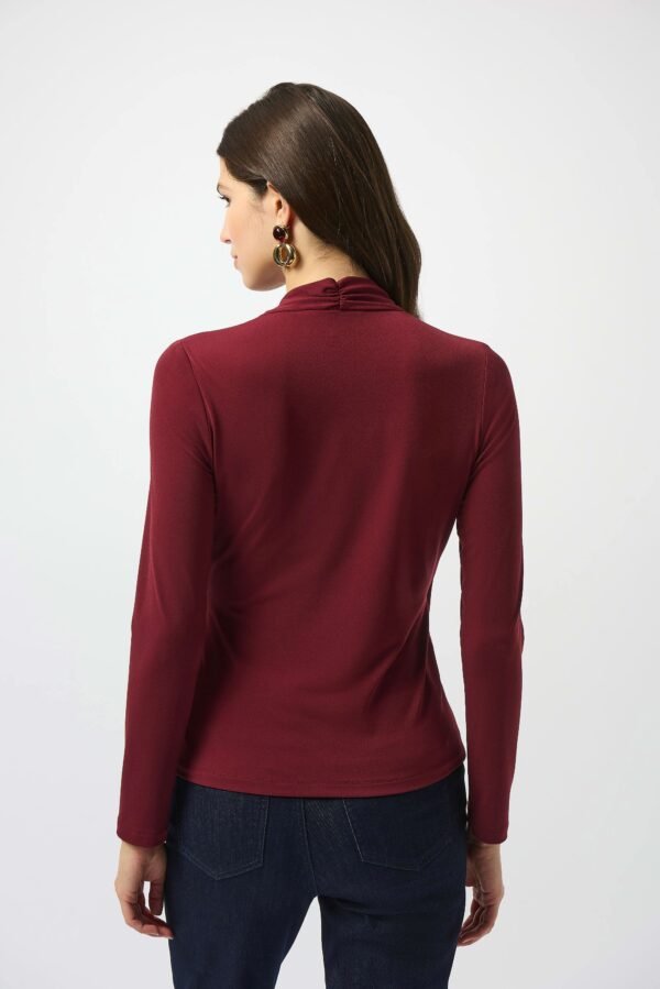 Joseph Ribkoff Moss Crepe Fitted Wrap Top 253020 Merlot - Afbeelding 5