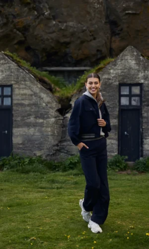 Liz_pants_navy_Olivia_jacket_navy_Lilly_gilet_zipper_grey_Nice_singlet_studs_light_grey