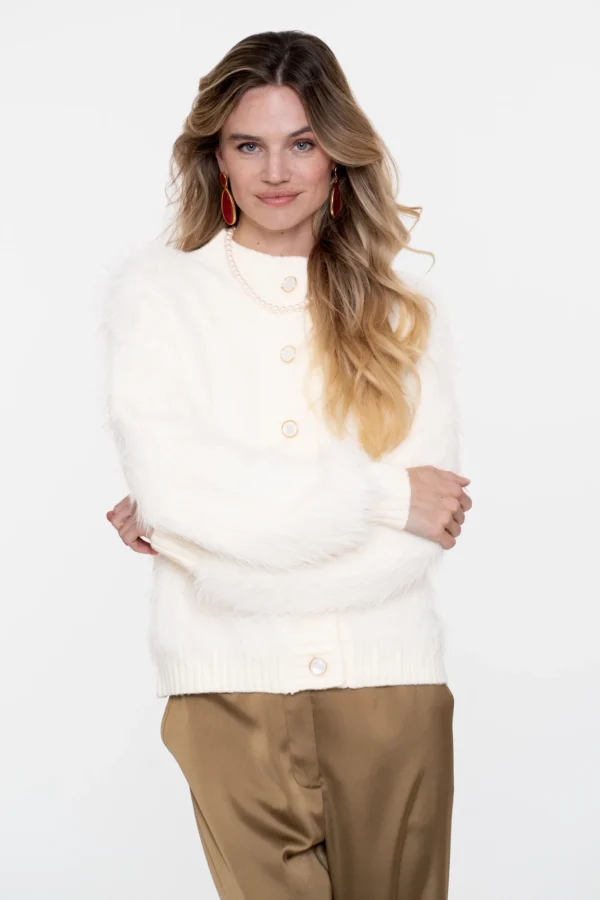 Geisha Boxy Hairy Vest 54500-10 Off White