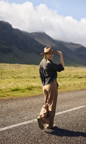 Seme_pants_camel_Maya_blouse_check_navy_camel_1