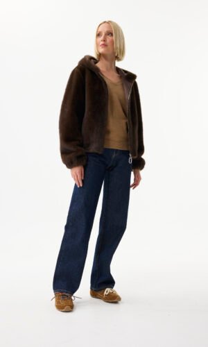 KH921-BROWN_1979