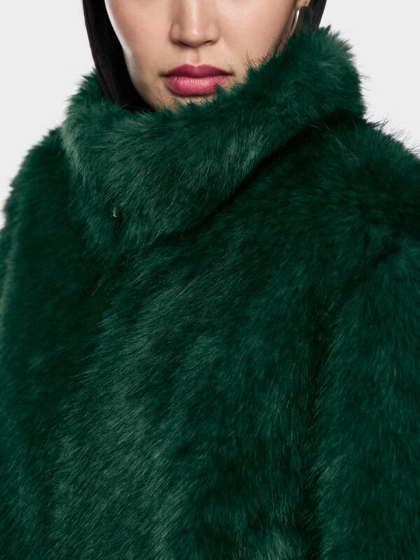MarcCain Knusse Jas Fake Fur ZC1207W64 Dark Jade Green - Afbeelding 3