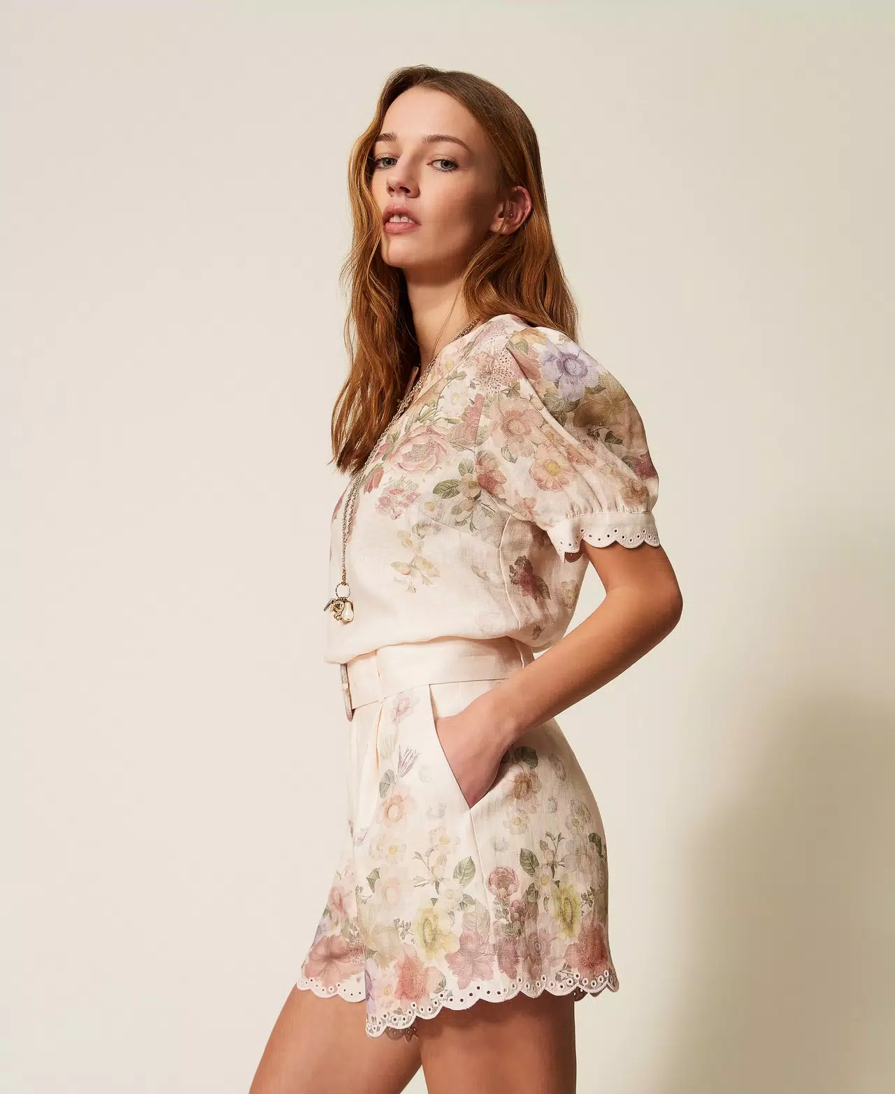 Twinset Linen Floral Shorts Borduursel 261TT2572 Pastel Color Print - Afbeelding 3