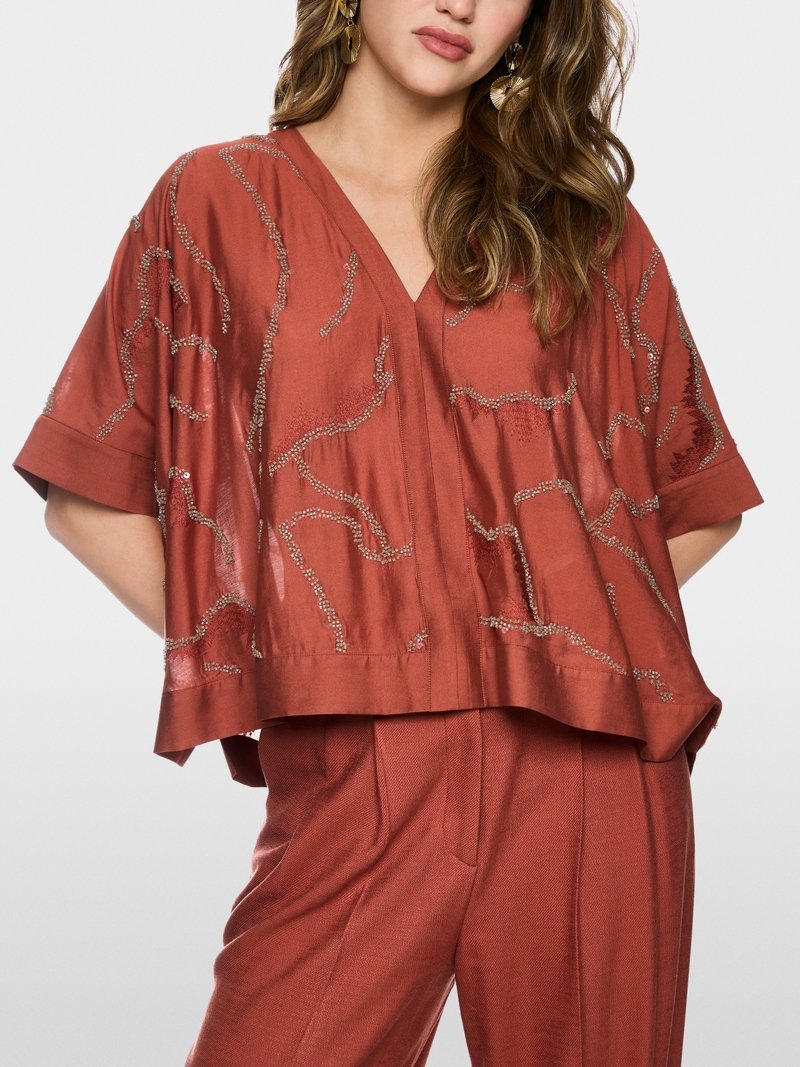 MarcCain Zwierige Blouse Versiering AC5141W54 Etruscan Red