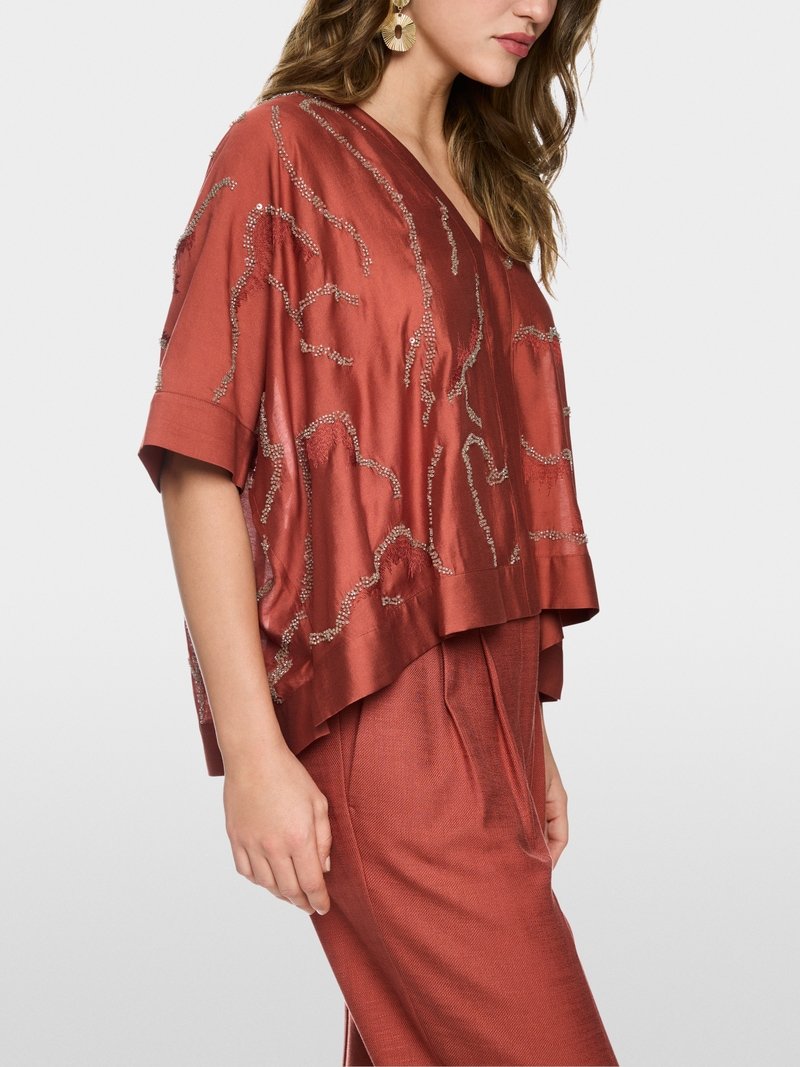 MarcCain Zwierige Blouse Versiering AC5141W54 Etruscan Red - Afbeelding 3